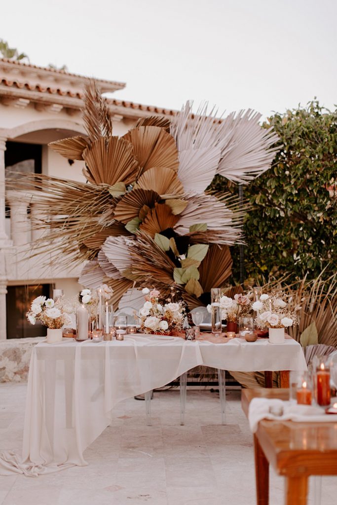 sweetheart table wedding in cabo