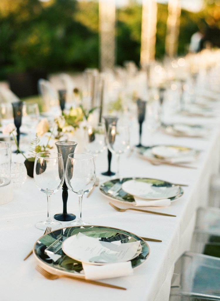 table setting casa de campo wedding by claire duran