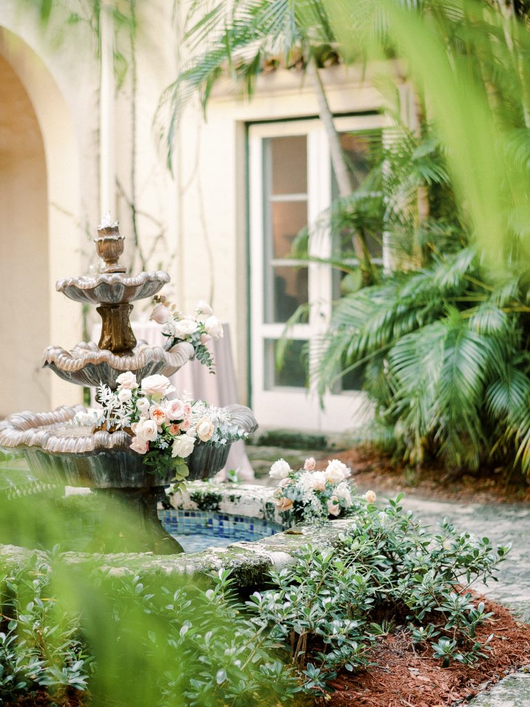 villa woodbine fountain