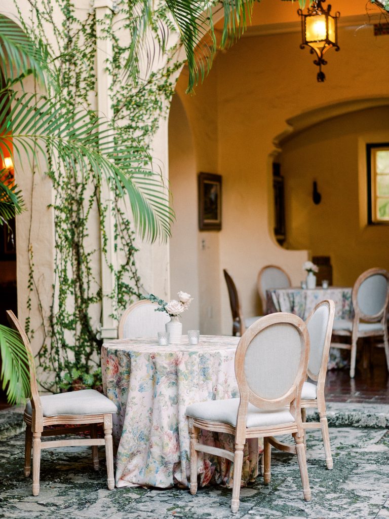 villa woodbine cocktail hour