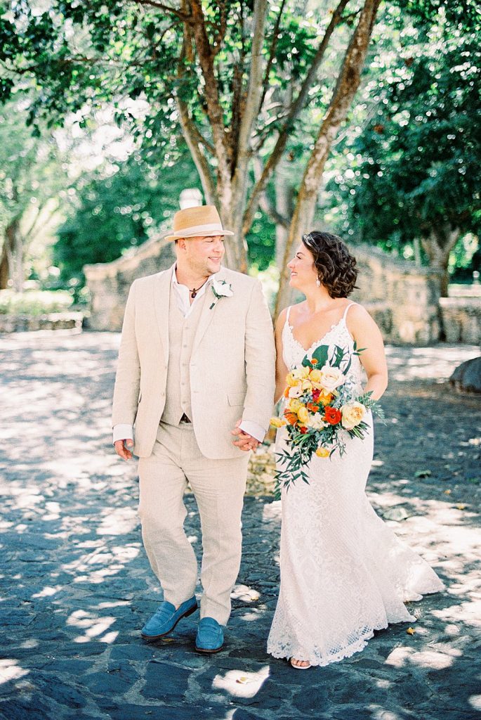 wedding portraits in altos de chavon
