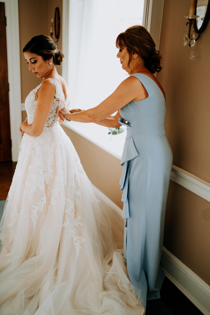 bride wedding getting ready