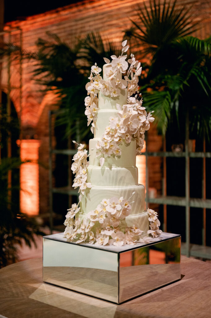 tropical wedding cake