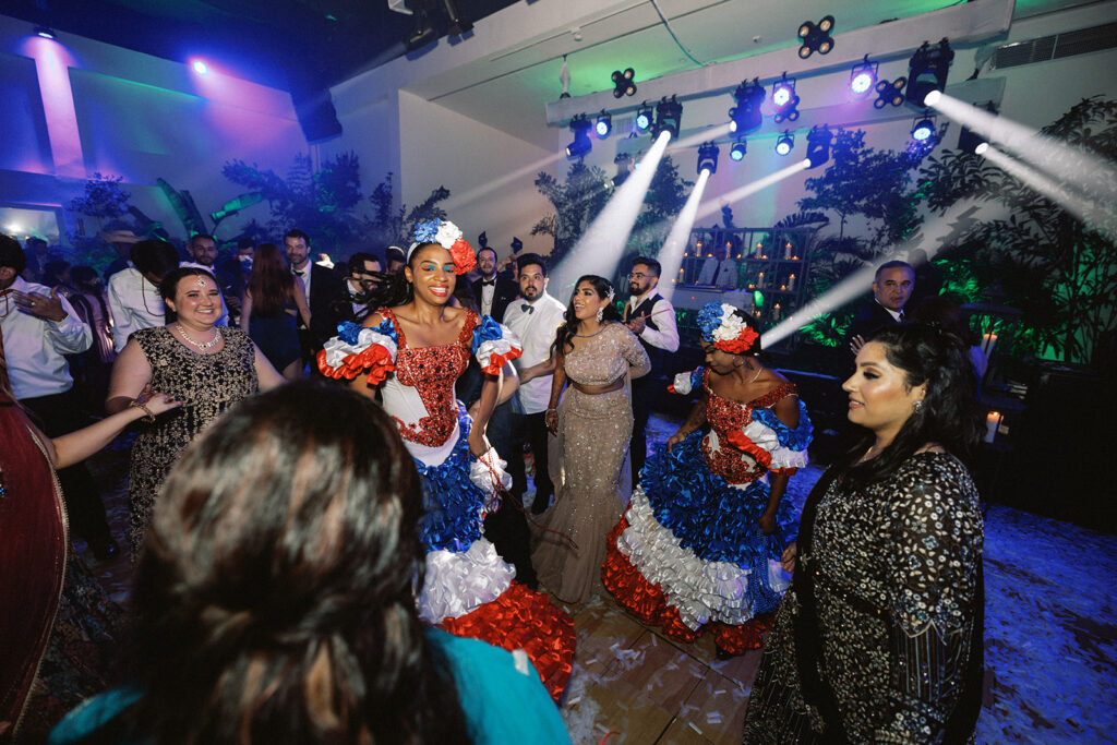 hora loca casa de campo