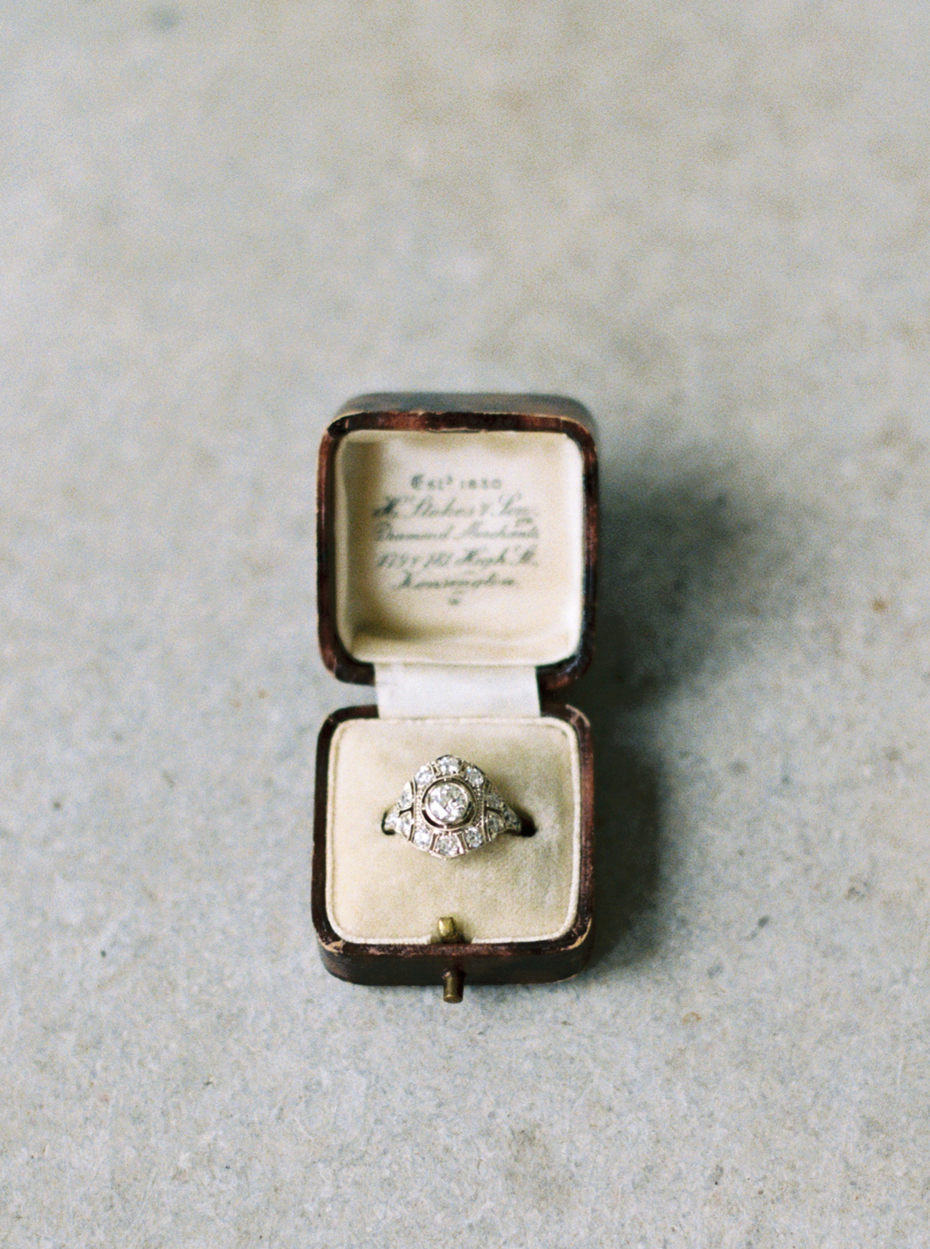 single stone wedding ring
